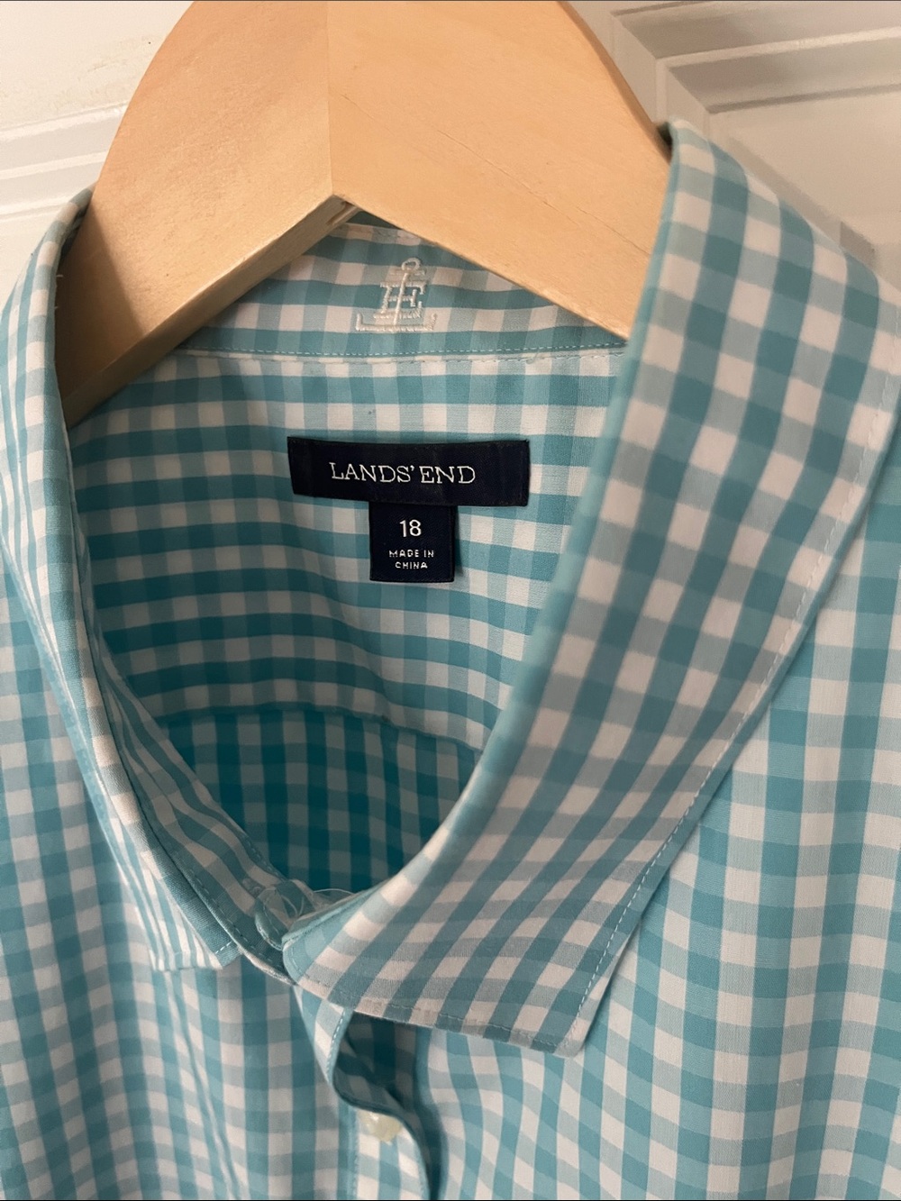 Boys LANDS END turquoise gingham plaid button down sz 18
EUC